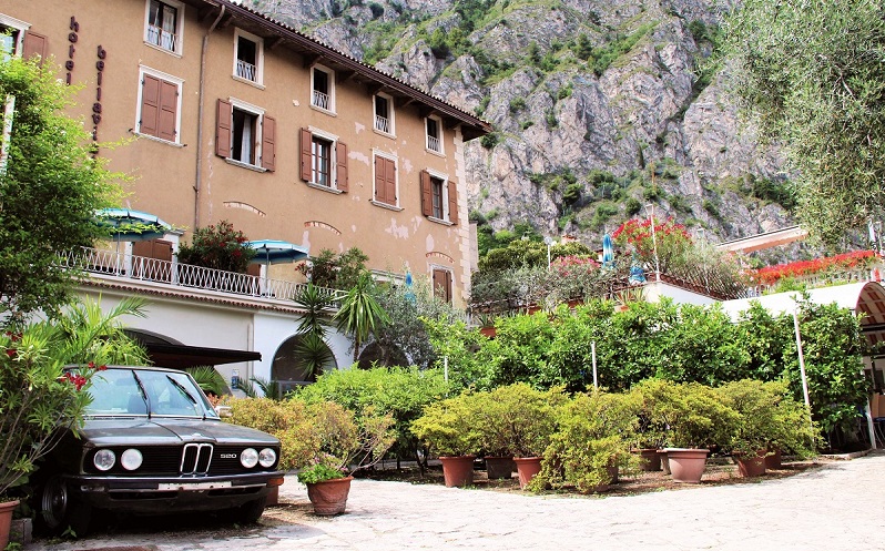 Klassischer BMW in Italien