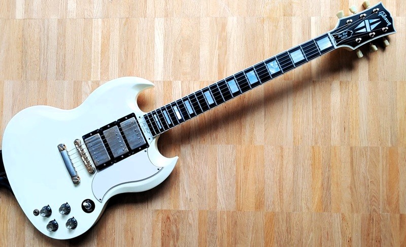 Der Maschinist im Interview - 8 Jahre später 3 Gibson SG Custom 2007 Wolfetone Top 800